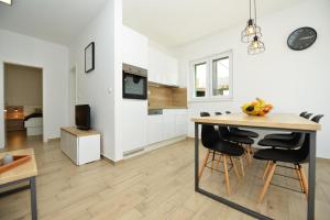 Kuchyňa alebo kuchynka v ubytovaní Apartments Villa Tećo mit Pool