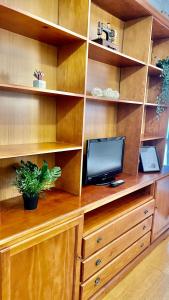 Telewizja i/lub zestaw kina domowego w obiekcie Deyanira Suite, Aeropuerto, IFEMA