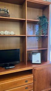 Telewizja i/lub zestaw kina domowego w obiekcie Deyanira Suite, Aeropuerto, IFEMA