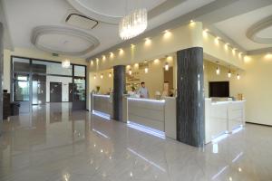 Lobbyen eller receptionen på Hotel Czardasz Spa & Wellness