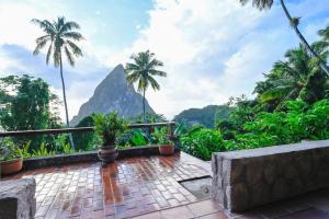 Zahrada ubytování TheTerrace -$1Mil Piton View