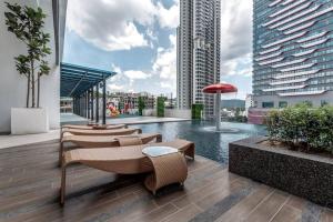 Gambar di galeri bagi Reizz Condo 2R2B KLCC Ampang, Embassy, KL Tower City View di Kuala Lumpur +51 gambar