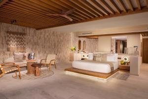 Гостиная зона в Impression Isla Mujeres by Secrets - Adults Only - All Inclusive