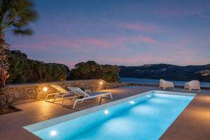 Bazén v ubytování Villa Hola Mykonos nebo v jeho okolí