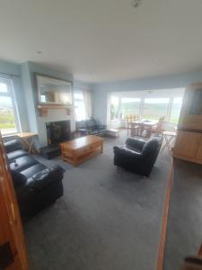 Posezení v ubytování Grange Park House-wild Atlantic way