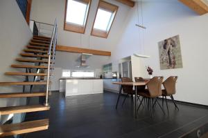 Afbeelding uit fotogalerij van Hochwertige Maisonette Wohnung - Boardinghouse Gottmadingen in Gottmadingen