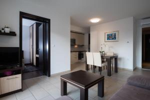 Fotografie z fotogalerie ubytování Apartmani Happiness v destinaci Zaton