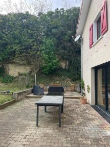 Ogród w obiekcie Le Gîte de Félix - Maison chaleureuse 190m2 - 6 ch - 20pers