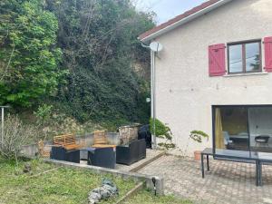 Ogród w obiekcie Le Gîte de Félix - Maison chaleureuse 190m2 - 6 ch - 20pers