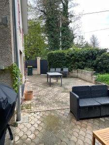 Ogród w obiekcie Le Gîte de Félix - Maison chaleureuse 190m2 - 6 ch - 20pers
