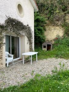 Ogród w obiekcie Le Gîte de Félix - Maison chaleureuse 190m2 - 6 ch - 20pers