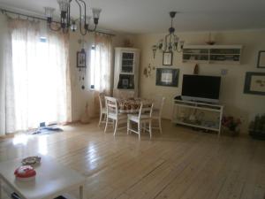 Gallery image of Apartment Tri Kiparisa in Tivat