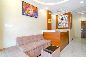 Χώρος καθιστικού στο FabHotel Atharv