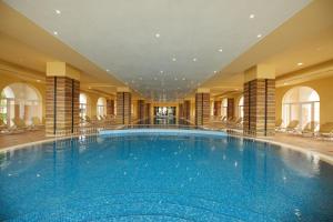 Bazén v ubytování Dreams Sunny Beach Resort and Spa - Premium All Inclusive nebo v jeho okolí