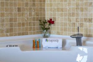 A bathroom at Rhapsody Hotel Kas