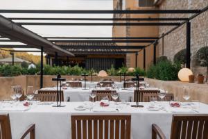 Restaurace v ubytování Son Brull Hotel & Spa + 37 fotografií