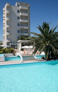 Bazén v ubytování Hotel Metropol nebo v jeho okolí