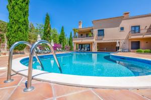 Бассейн в Mar da Luz Resort или поблизости