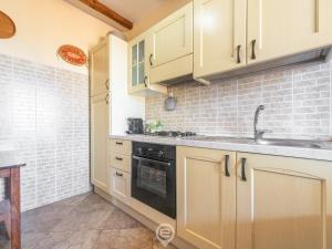 Η κουζίνα ή μικρή κουζίνα στο Casa Ida +28 φωτογραφίες