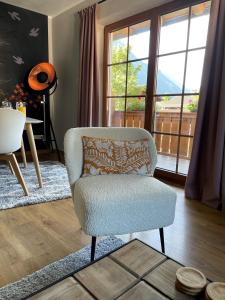 Posezení v ubytování Das Bergquartier - Ferienwohnung Rabenkopf