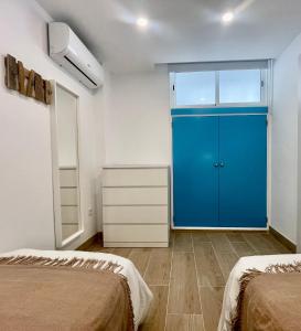 Postel nebo postele na pokoji v ubytování Stylish New designed apartment with terrace + 21 fotografií