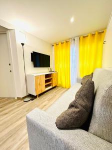 Fotografia z galérie ubytovania Lovely Apartment in Sagaró Center with Garden, AACC & WI-FI - Couples & Small Families v destinácii S'Agaro + 15 fotografií