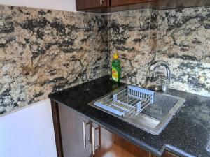 מטבח או מטבחון ב-The Surf Access Guest House