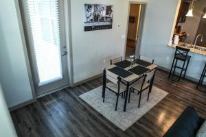 Beautiful TownHome With Garage in Las Vegas