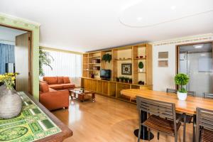 Posezení v ubytování Lloyds Apartasuites Parque 93