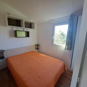 En eller flere senge i et værelse på Natur Camping Landshause + 91 billeder