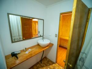 Koupelna v ubytování Tupa Hotel
