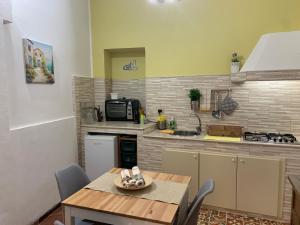 Dapur atau dapur kecil di Casetta Lele