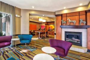 Posezení v ubytování Fairfield Inn and Suites by Marriott McAllen
