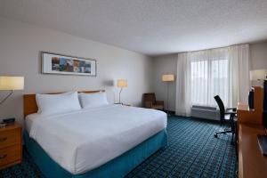 Postel nebo postele na pokoji v ubytování Fairfield Inn and Suites by Marriott McAllen