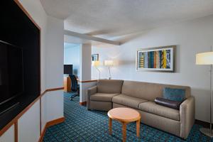 TV a/nebo společenská místnost v ubytování Fairfield Inn and Suites by Marriott McAllen