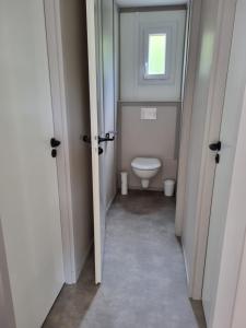 Koupelna v ubytování Chalet Etxetxoa, de 1 à 4 personnes avec Climatisation, SPA, Terrain privé et Piscine