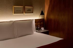 Cama ou camas em um quarto em Hotel Fasano Sao Paulo Itaim