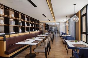מסעדה או מקום אחר לאכול בו ב-Fairfield by Marriott Danyang