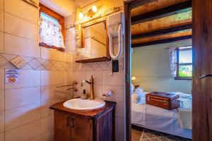 Koupelna v ubytování Villa Gora