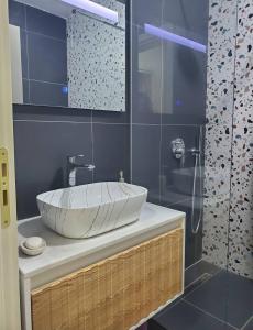 Bilik mandi di Seascape apartment