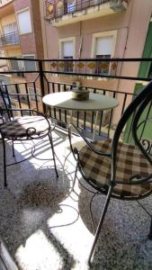 Balkón alebo terasa v ubytovaní Charming Three Bedroom Apartment in Alcoi (with WIFI)