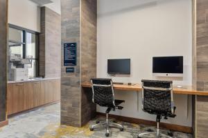 TV a/nebo společenská místnost v ubytování Kasa Union Station Denver