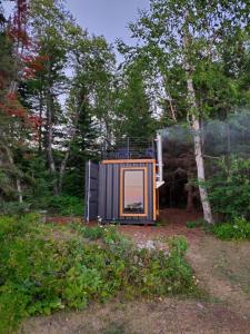 Zahrada ubytování Thomsonite Inn on Lake Superior + 7 fotografií