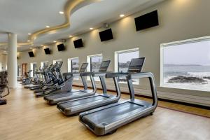 Fitness centrum a/nebo fitness zařízení v ubytování Sheraton Miramar Hotel & Convention Center