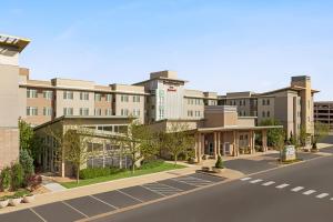 una rappresentazione architettonica dell’esterno di un edificio di Residence Inn Denver Cherry Creek a Denver