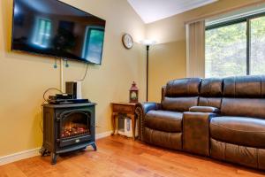 巴特利特Bartlett Townhome with Balcony 1 Mi to Ski Resort!的相册照片