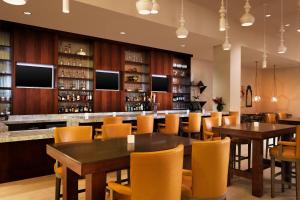 Sohvabaar või baar majutusasutuses Sheraton McKinney