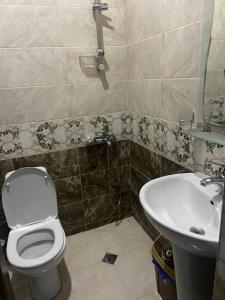 Koupelna v ubytování Guest House Ok + 37 fotografií