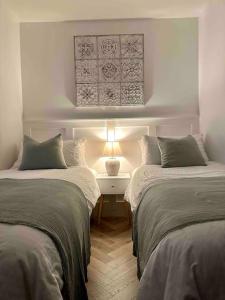 Postel nebo postele na pokoji v ubytování Machynys Peninsula Home-Beach/Golf/Cycle- Llanelli