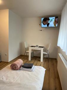 Posteľ alebo postele v izbe v ubytovaní OPG - ZM APARTMANI MARTINOVIĆ